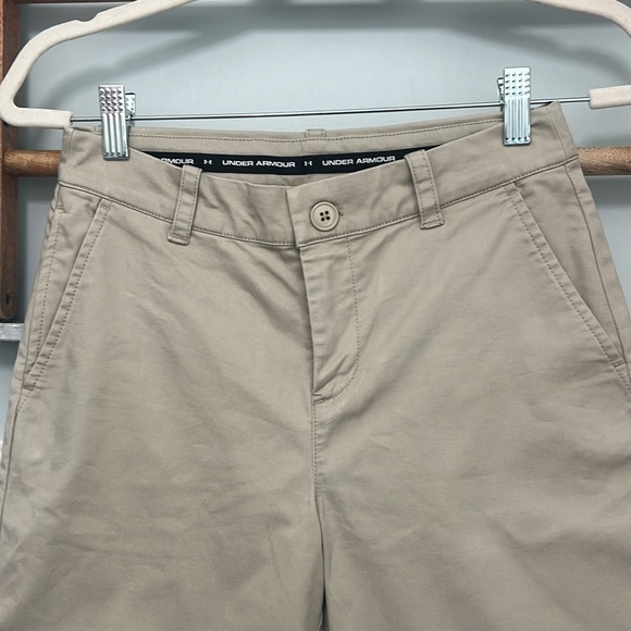 Boys Under Armour uniform shorts sho3 14 khaki - Picture 2 of 5